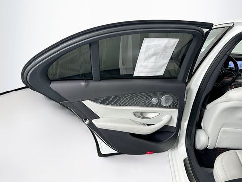 Used 2021 Mercedes-Benz E 350 Sedan image 27