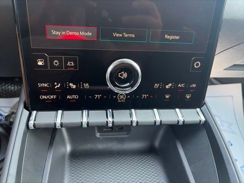 New 2027 GMC Terrain Elevation w/ Elevation Premium Package AWD/4WD image 23
