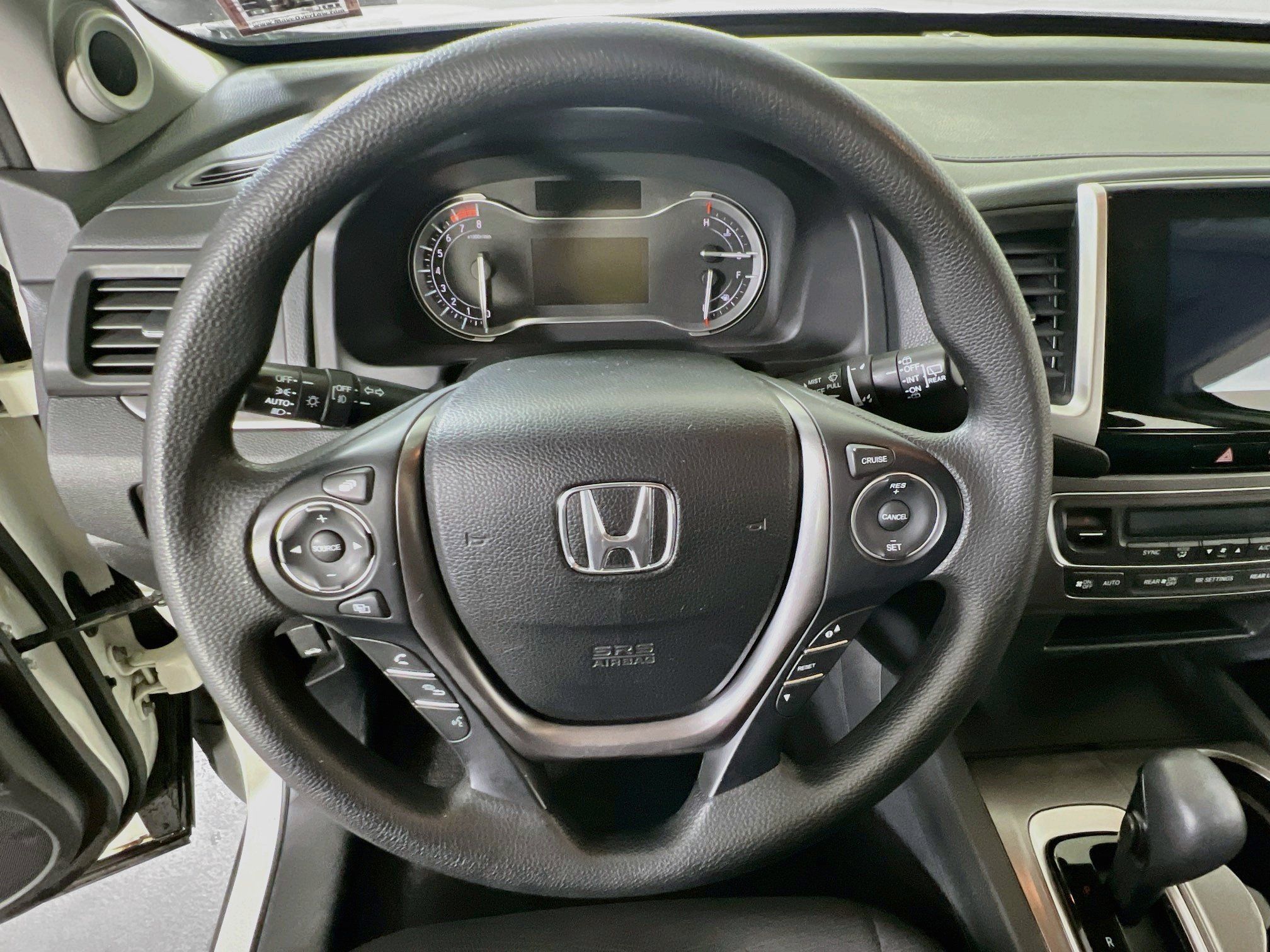 Used 2017 Honda Pilot EX image 11