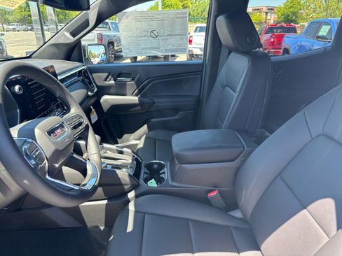 New 2025 GMC Canyon Elevation w/ Convenience Package image 10