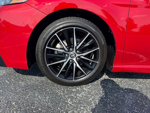 Used 2022 Toyota Camry SE image 32