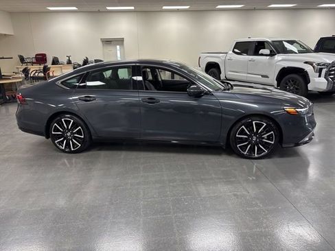 Used 2024 Honda Accord Touring image 8