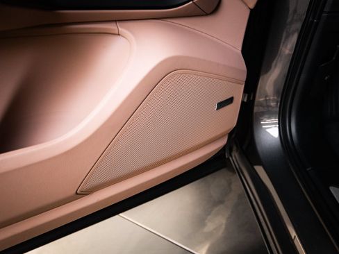 Certified 2024 Porsche Cayenne Turbo AWD/4WD image 22