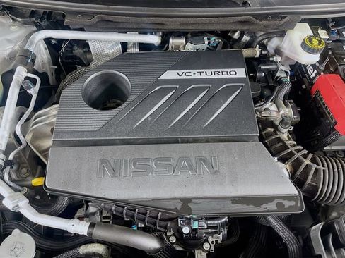 Used 2022 Nissan Rogue SV image 30