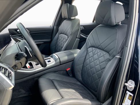 Used 2025 BMW X5 sDrive40i w/ M Sport Package RWD image 7