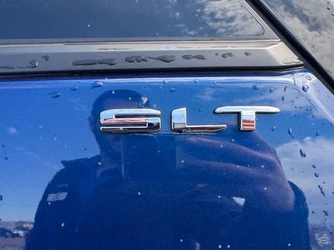 Used 2022 GMC Terrain SLT w/ LPO, Floor Liner Package image 18