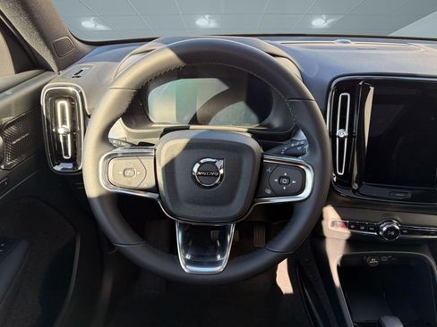 New 2026 Volvo XC40 B5 Ultra w/ Protection Package Premier AWD/4WD image 18