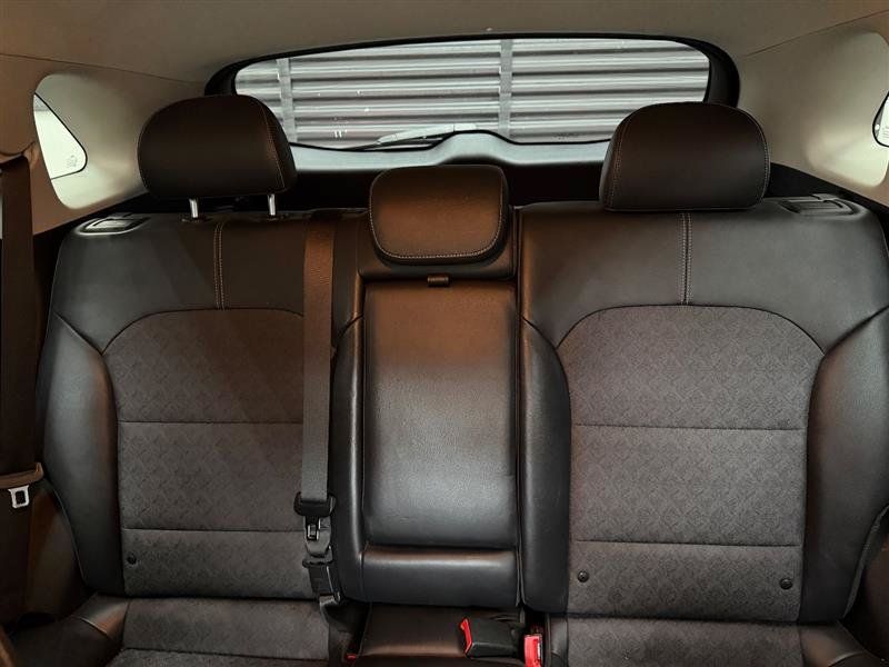 Used 2018 Kia Niro EX w/ EX Touring Graphite Edition FWD image 17