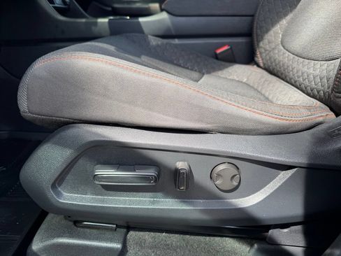 Used 2024 Honda Pilot Sport image 17