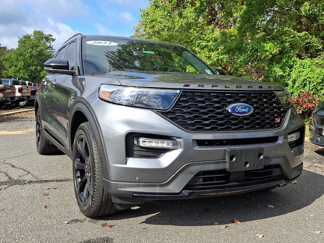 Certified 2023 Ford Explorer ST w/ Equipment Group 401A AWD/4WD image 2