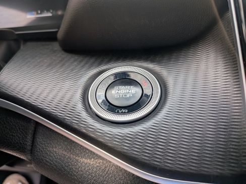 Used 2025 Jeep Grand Cherokee Laredo X w/ Luxury Tech Group I AWD/4WD image 19