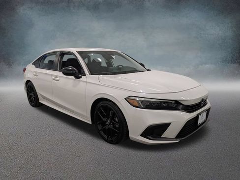 Used 2024 Honda Civic Sport image 3