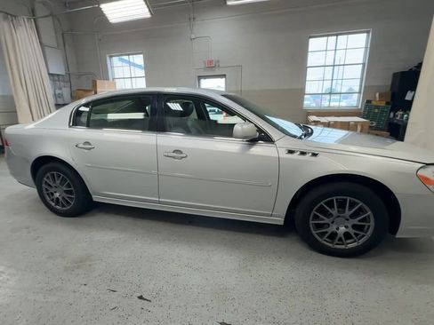 Used 2011 Buick Lucerne CXL FWD image 11