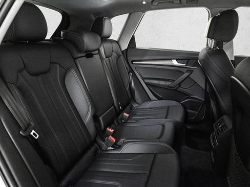 Used 2025 Audi Q5 e Premium Plus image 21