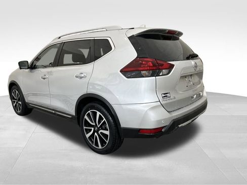 Used 2019 Nissan Rogue SL image 3