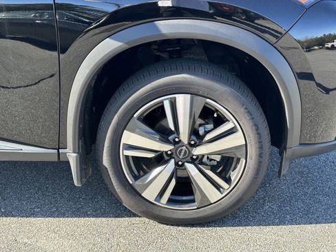 Certified 2025 Nissan Rogue SL w/ SL Premium Package AWD/4WD image 14