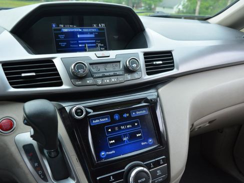 Used 2015 Honda Odyssey EX image 22