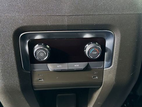 Used 2025 Chevrolet Tahoe LT AWD/4WD image 25