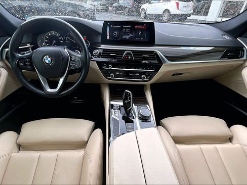 Used 2019 BMW 530i w/ Convenience Package RWD image 15