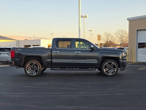 Used 2018 Chevrolet Silverado 1500 LTZ Z71 w/ LTZ Plus Package image 8