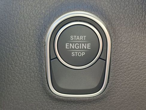 Used 2025 Mercedes-Benz Sprinter 2500 image 15