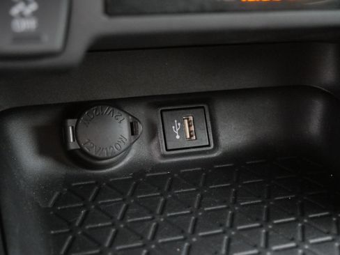 Certified 2025 Toyota RAV4 XLE AWD/4WD image 31