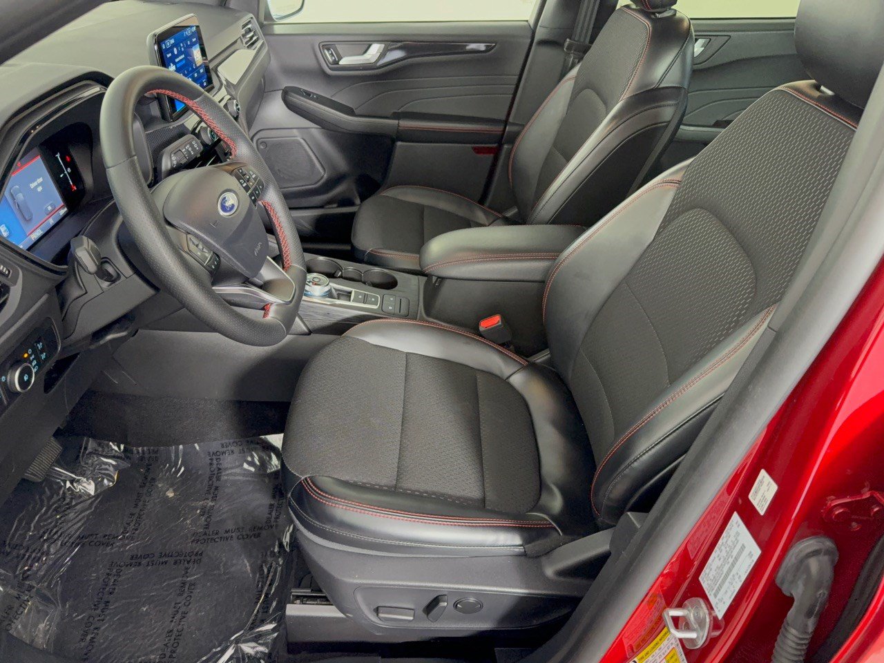 Used 2025 Ford Escape ST-Line Select AWD/4WD image 5