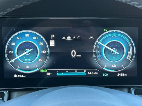 Used 2025 Hyundai Elantra Limited image 30