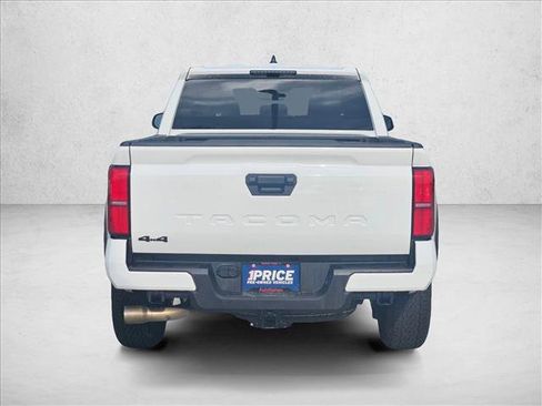 Used 2025 Toyota Tacoma TRD Off-Road image 6