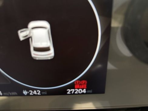 Used 2022 Hyundai Ioniq 5 Limited w/ Cargo Package image 4