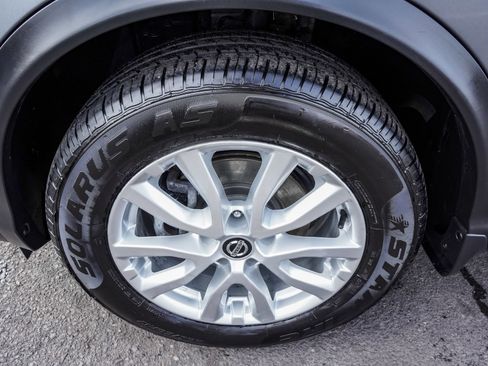 Used 2021 Nissan Rogue Sport SV image 8