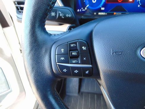 Used 2020 Ford Escape Titanium w/ Titanium Premium Package 2.0 AWD/4WD image 18