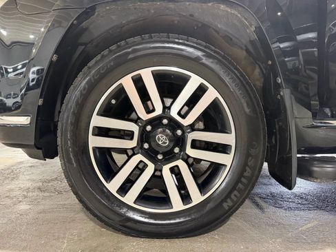 Used 2018 Toyota 4Runner Limited AWD/4WD image 20