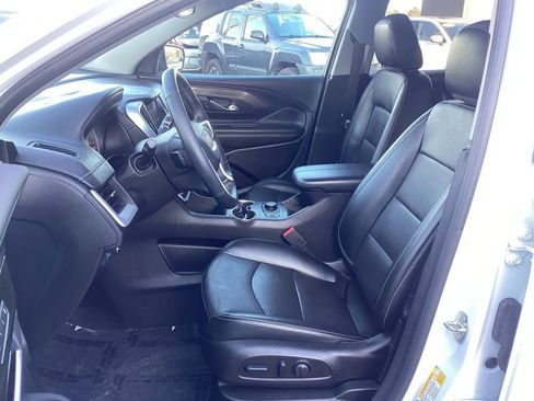 Used 2023 GMC Terrain SLT image 13