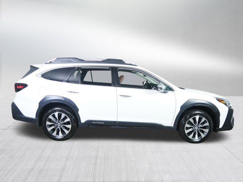 Used 2023 Subaru Outback Touring image 8