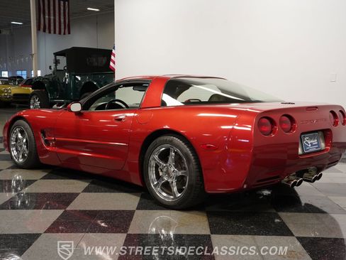 Used 1998 Chevrolet Corvette Coupe image 9