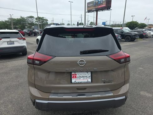 Used 2024 Nissan Rogue SL w/ SL Premium Package AWD/4WD image 6