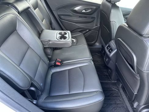 Used 2024 GMC Terrain SLT w/ LPO, Floor Liner Package AWD/4WD image 30