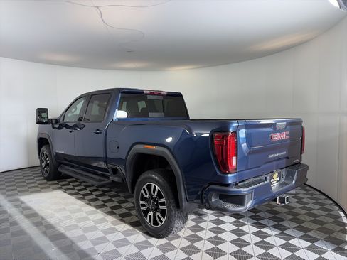 Used 2023 GMC Sierra 2500 AT4 w/ AT4 Premium Plus Package AWD/4WD image 3