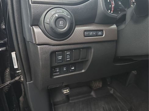 Used 2023 Nissan Titan PRO-4X w/ Off Road Protection Package AWD/4WD image 21