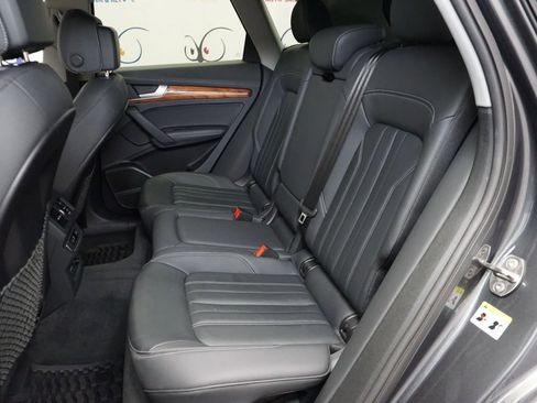 Used 2023 Audi Q5 2.0T Premium Plus w/ Premium Plus Package image 9