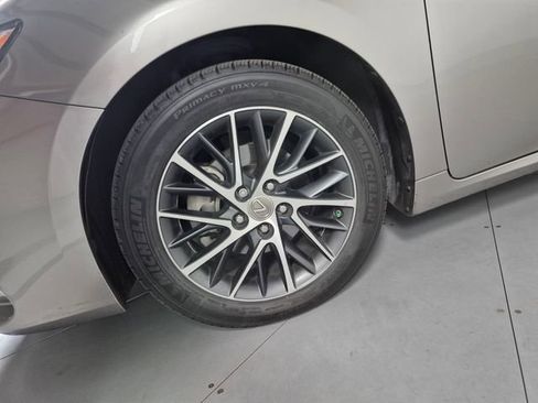 Used 2017 Lexus ES 350 w/ Premium Package image 10