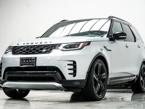 Used 2023 Land Rover Discovery HSE R-Dynamic AWD/4WD image 9