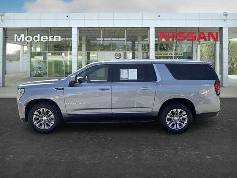 Used 2024 GMC Yukon XL Denali AWD/4WD image 2