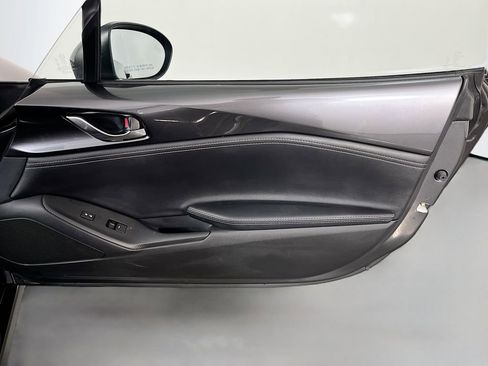 Used 2022 MAZDA MX-5 Miata Grand Touring RWD image 32