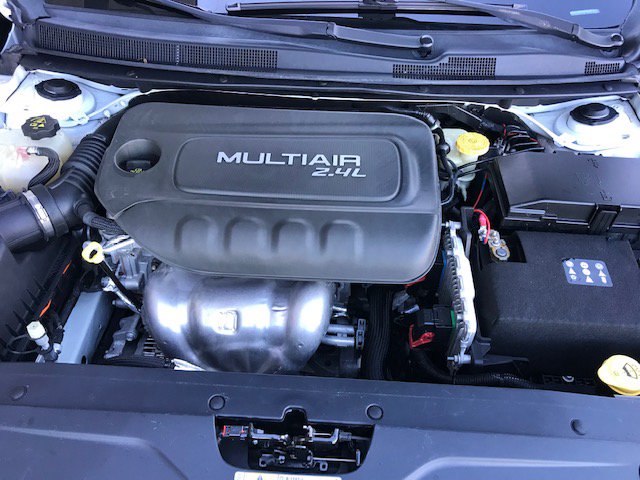 Used 2015 Chrysler 200 C FWD image 10