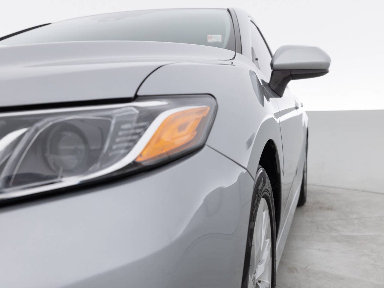Used 2020 Toyota Camry LE FWD image 12