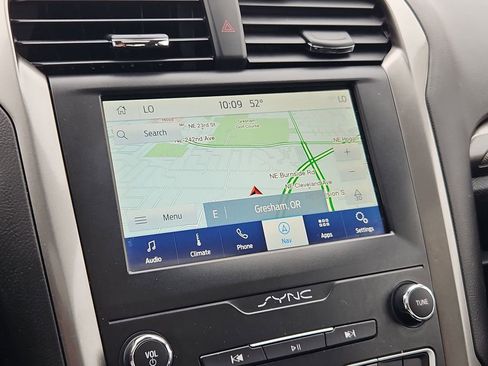 Used 2019 Ford Fusion SE image 23