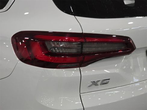 Certified 2023 BMW X5 sDrive40i image 28