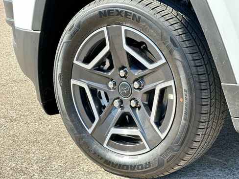 New 2026 Jeep Cherokee Laredo AWD/4WD image 11